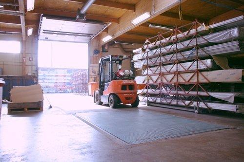 Minkkikatu 1-3 JÄRVENPÄÄ, 1320m2, Maantaso, Varastotila