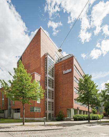 Pronssitie 1, 4400m2, Koko rakennus, Toimistotila