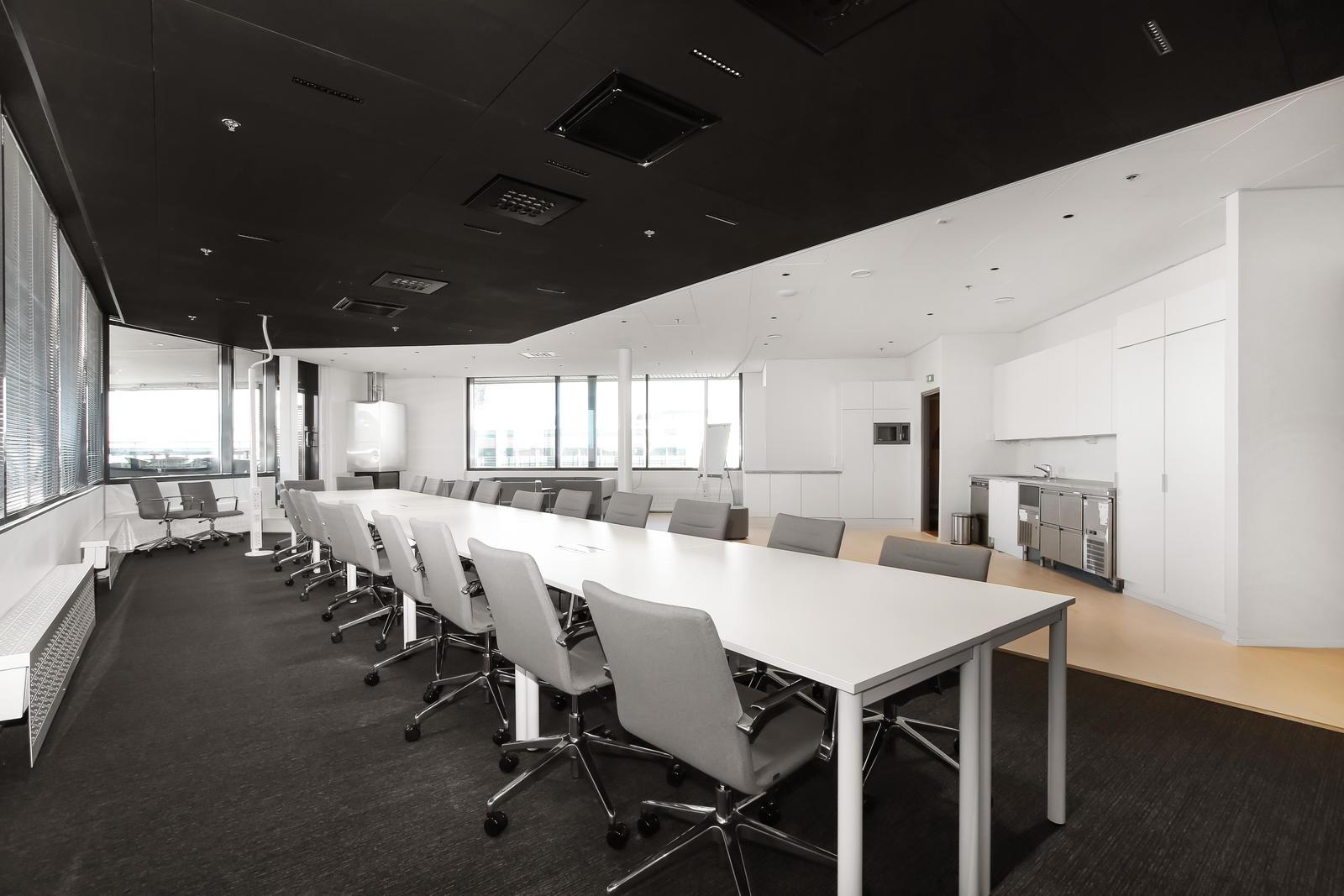 Hatanpään valtatie 24 TAMPERE, 1077m2, 2. kerros, Toimistotila