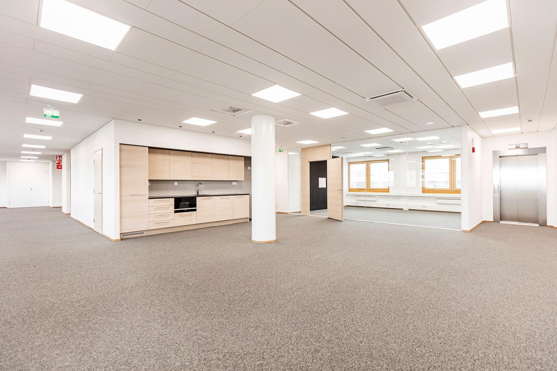 Rajatorpantie 8 A, 430m2, 4. kerros, Toimistotila