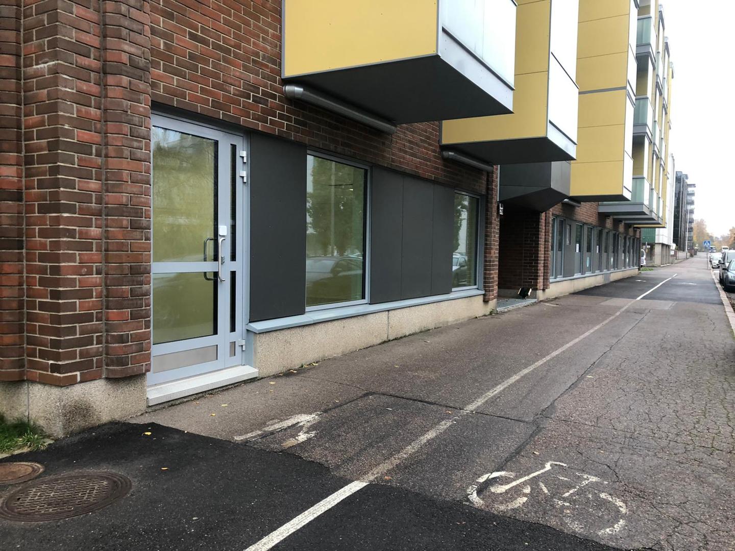 Itälahdenkatu 21, 172m2, Katutaso, Liiketila