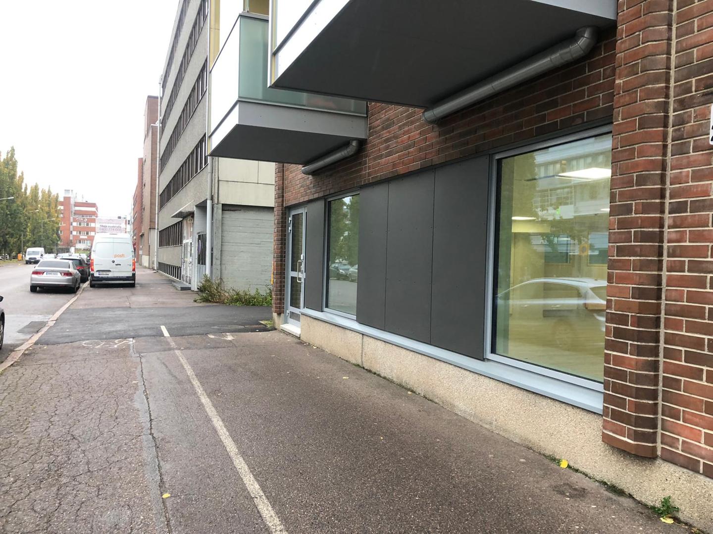 Itälahdenkatu 21, 172m2, Katutaso, Liiketila