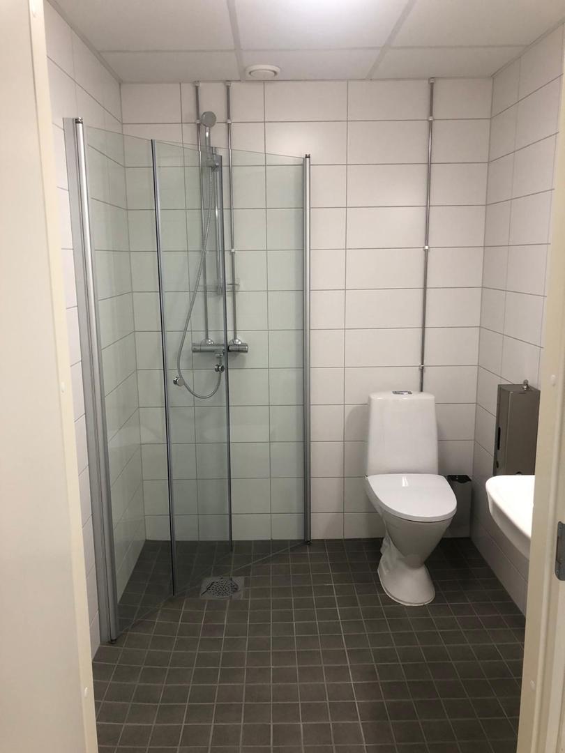 Itälahdenkatu 21, 172m2, Katutaso, Liiketila