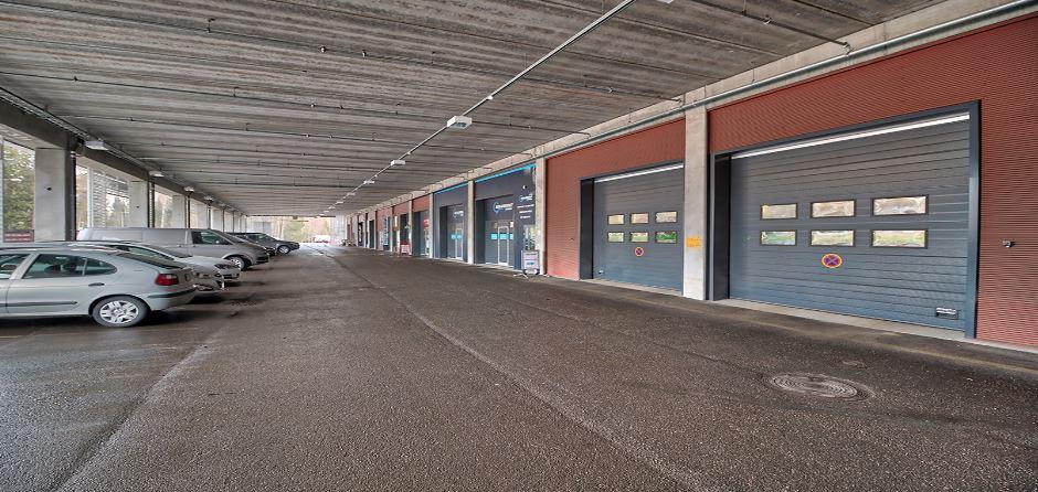 Sillankorva 15, 331m2, Katutaso, Liiketila