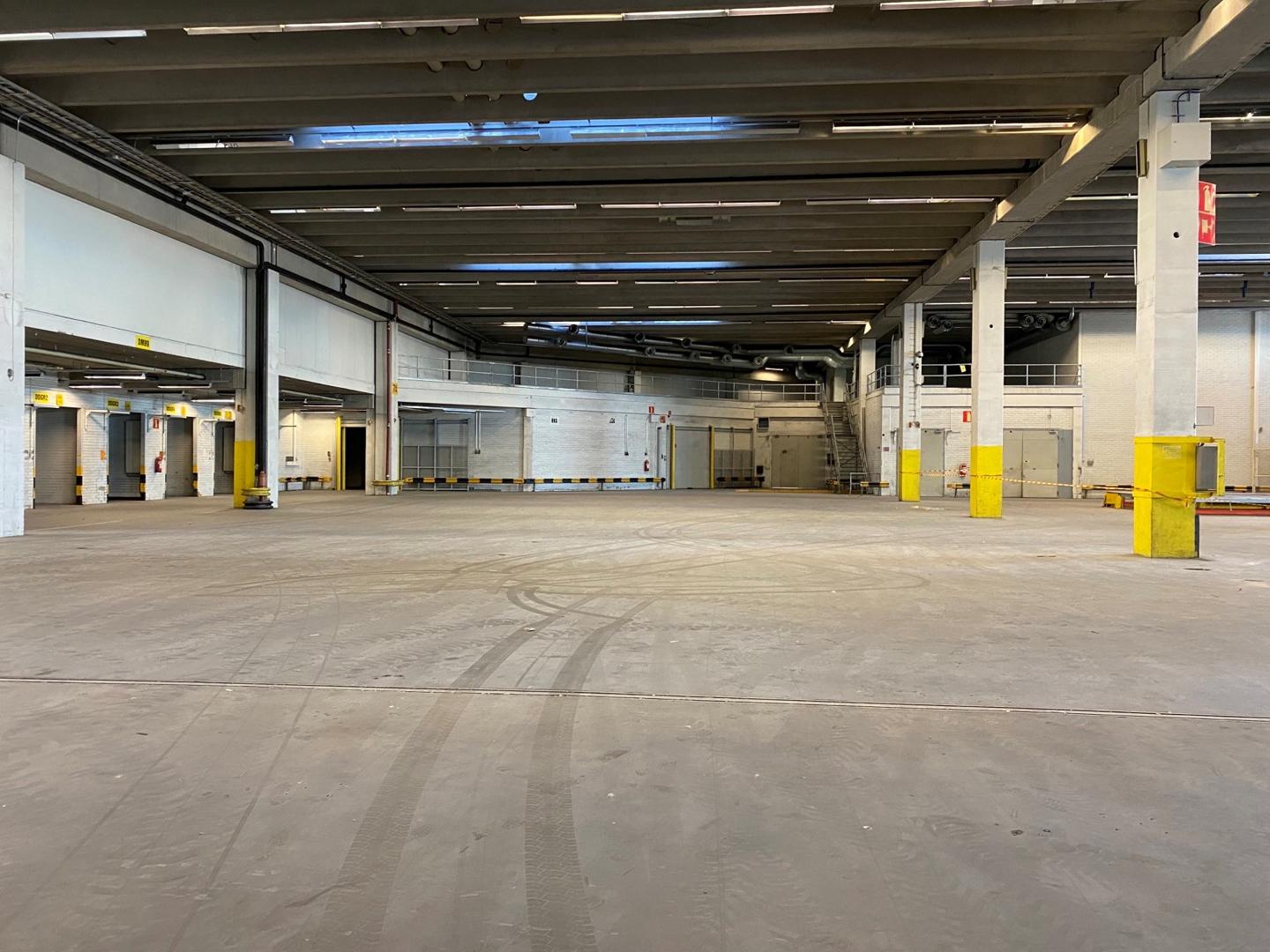 Rahtitie 1, 3100m2, Kellari, Varastotila