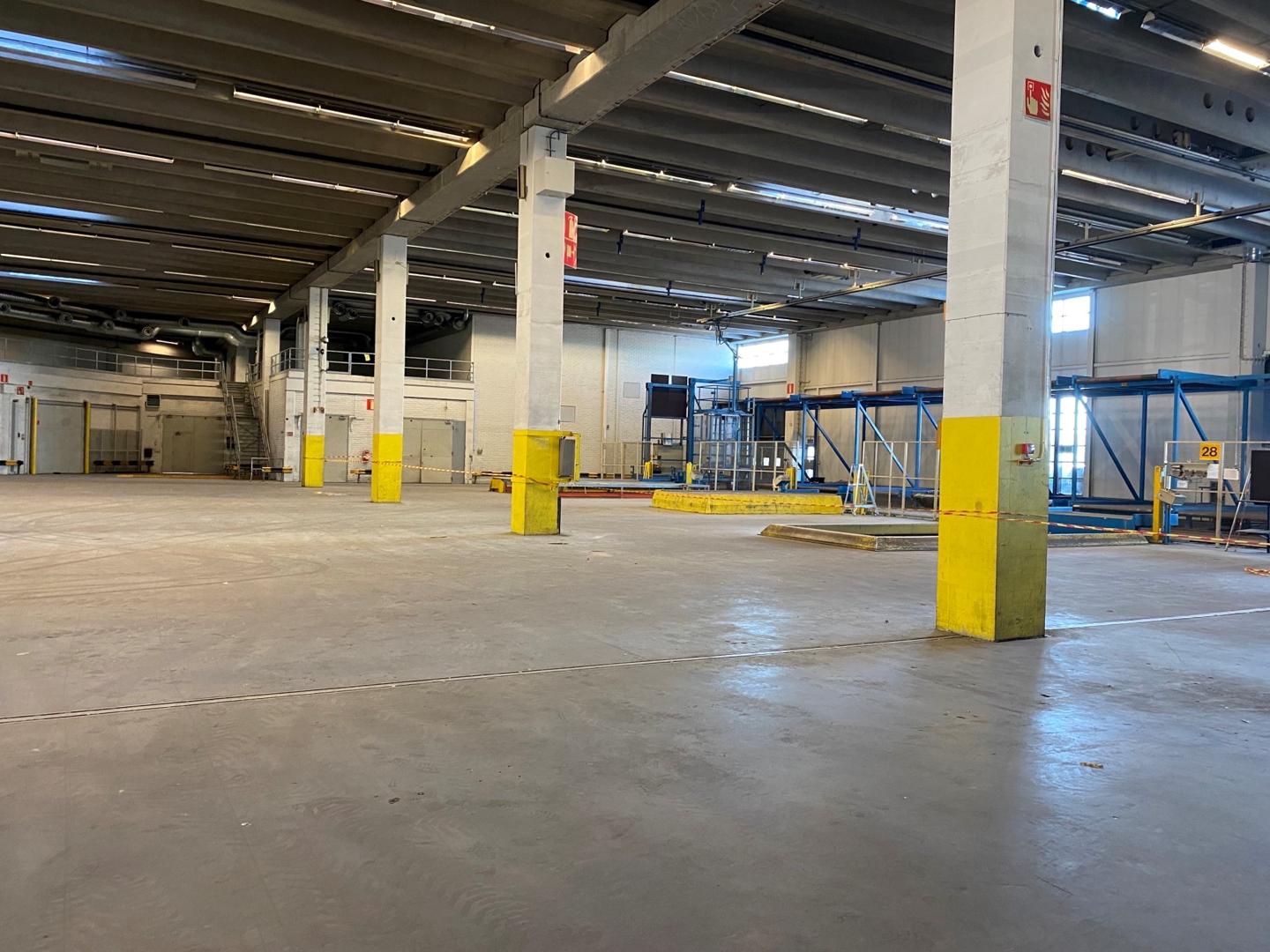 Rahtitie 1, 3100m2, Kellari, Varastotila
