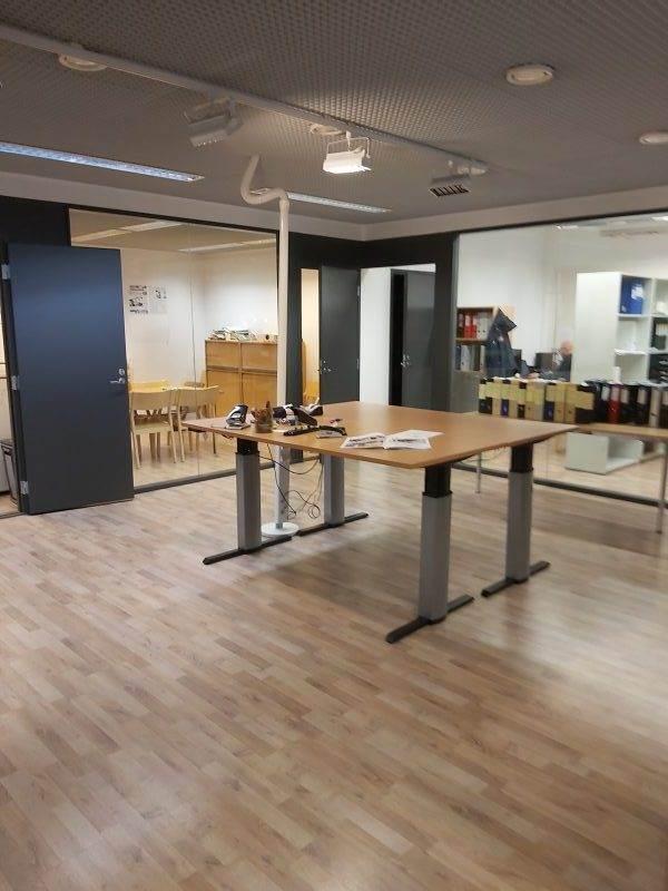 Sinikalliontie 12, 200m2, 3. kerros, Toimistotila