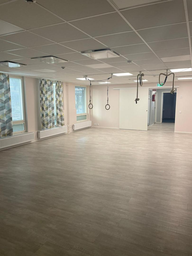 Itälahdenkatu 21, 520m2, Katutaso, Liiketila