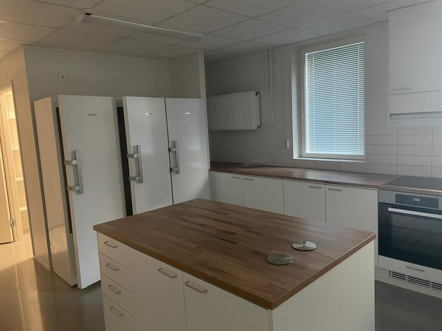 Itälahdenkatu 21, 520m2, Katutaso, Liiketila