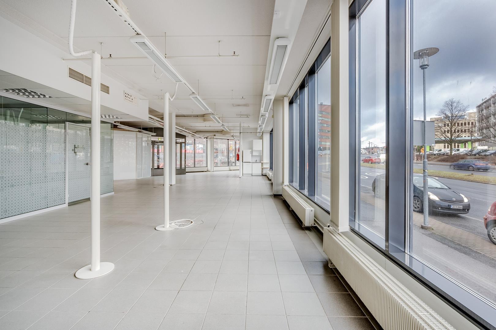 Hatanpään valtatie 24 TAMPERE, 259m2, Katutaso, Liiketila
