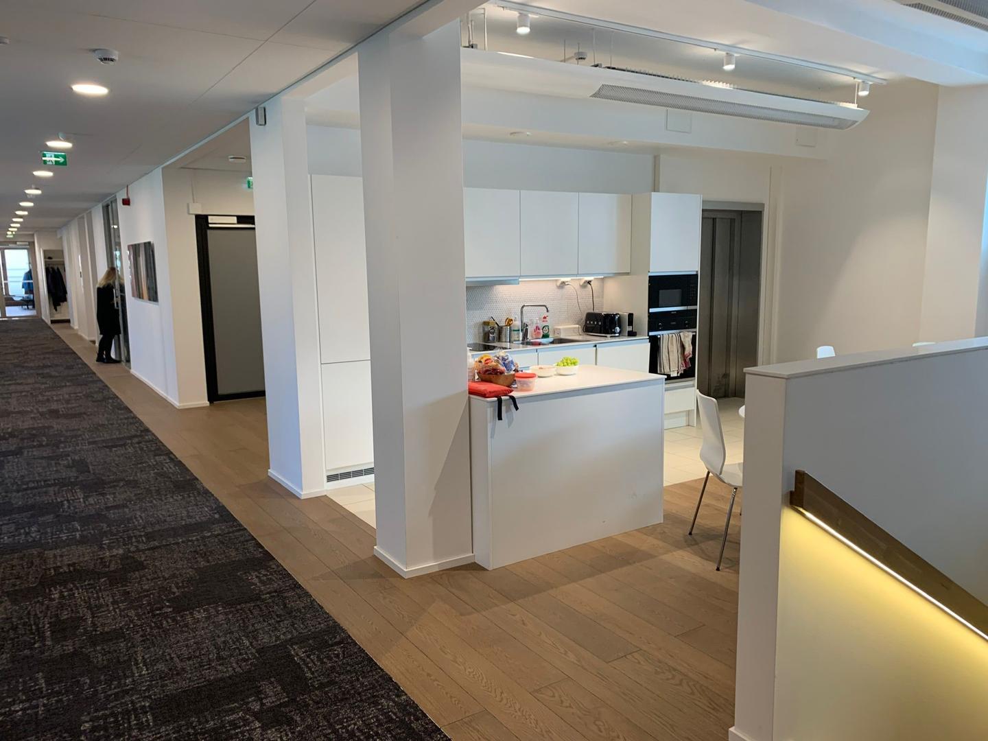 Fabianinkatu 9, 860m2, 6. kerros, Toimistotila