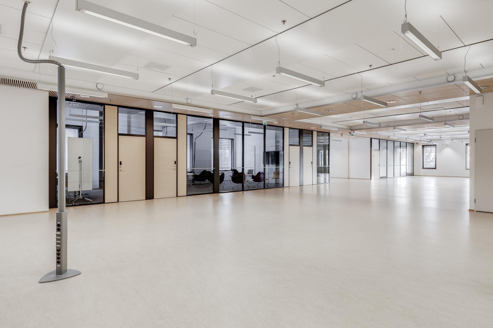 Revontulenpuisto 2, 10000m2, 2.-9. kerros, Toimistotila