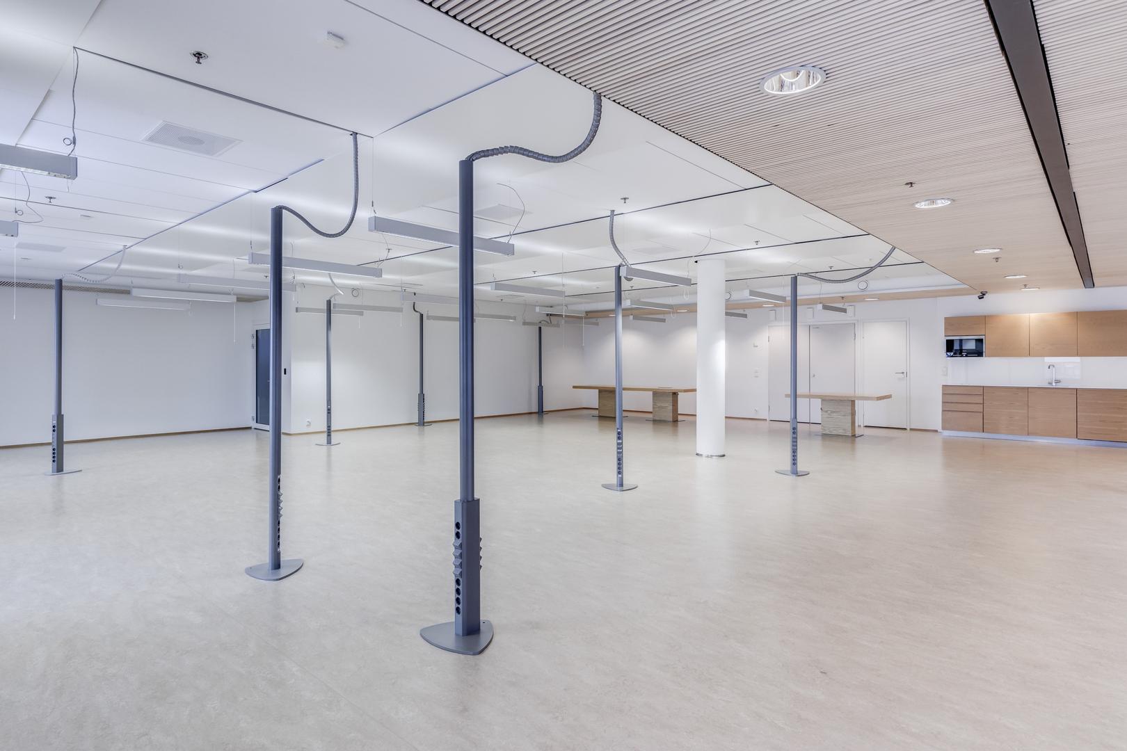 Revontulenpuisto 2, 10000m2, 2.-9. kerros, Toimistotila