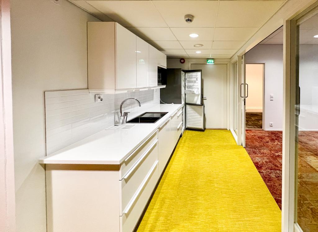 Runeberginkatu 5, 180m2, 4. kerros, Toimistotila