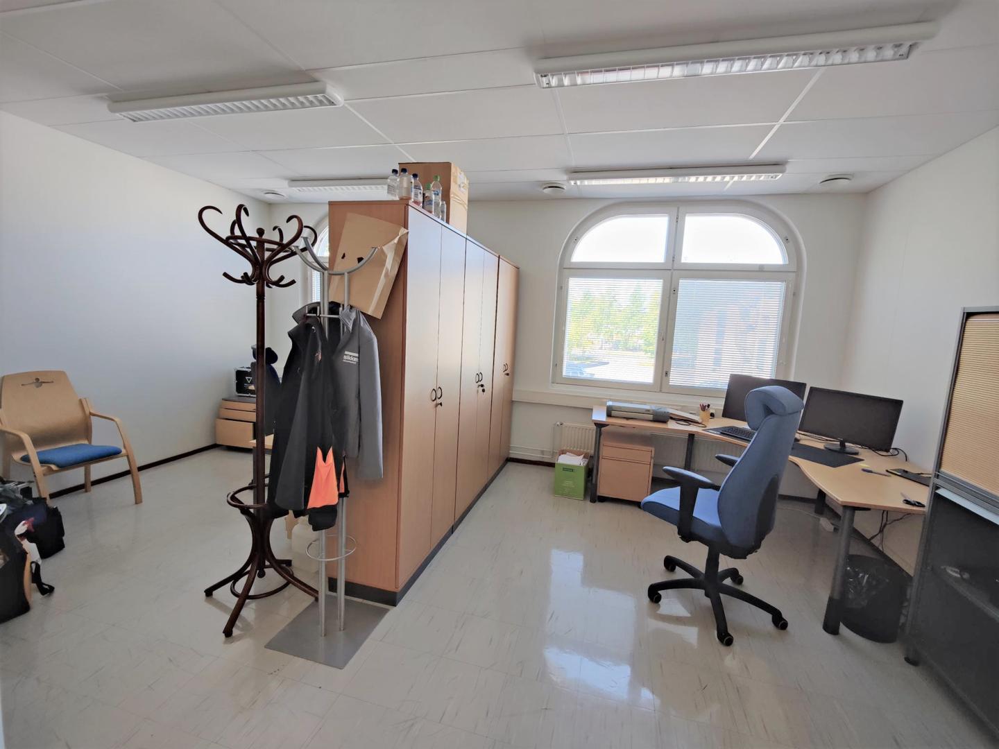 Rälssitie 7 C, 302m2, 2. kerros, Toimistotila
