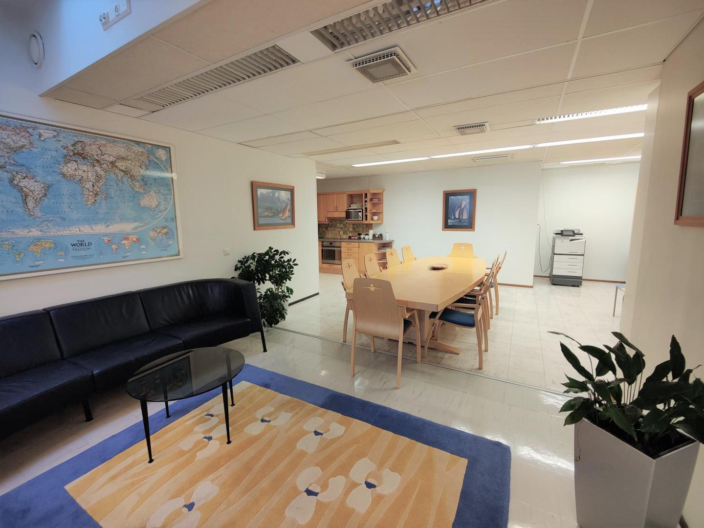 Rälssitie 7 C, 302m2, 2. kerros, Toimistotila