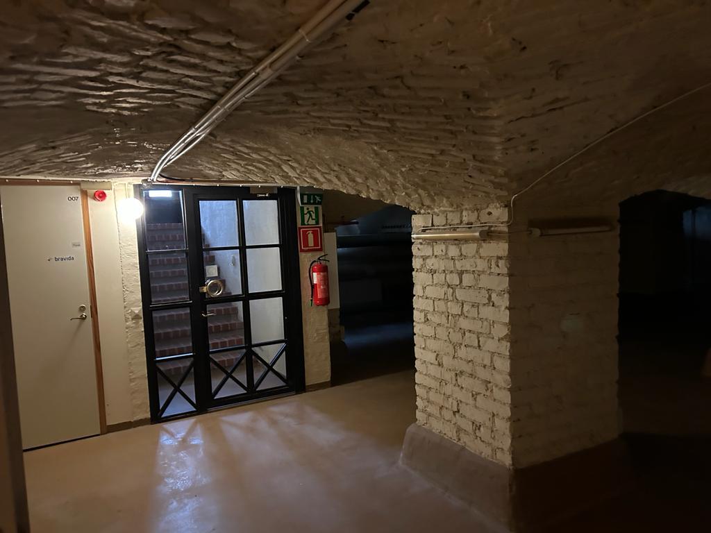 Kanavakatu 3 C, 1000m2, Kellari, Varastotila