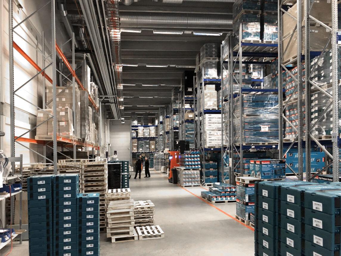 Junkersintie 1, 6804m2, Useita kerroksia, Varastotila