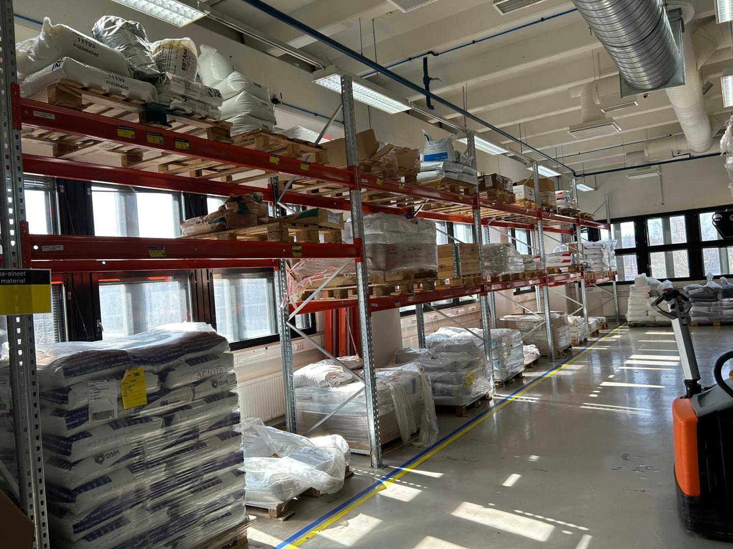 Laippatie 1, 2400m2, 3. kerros, Varastotila