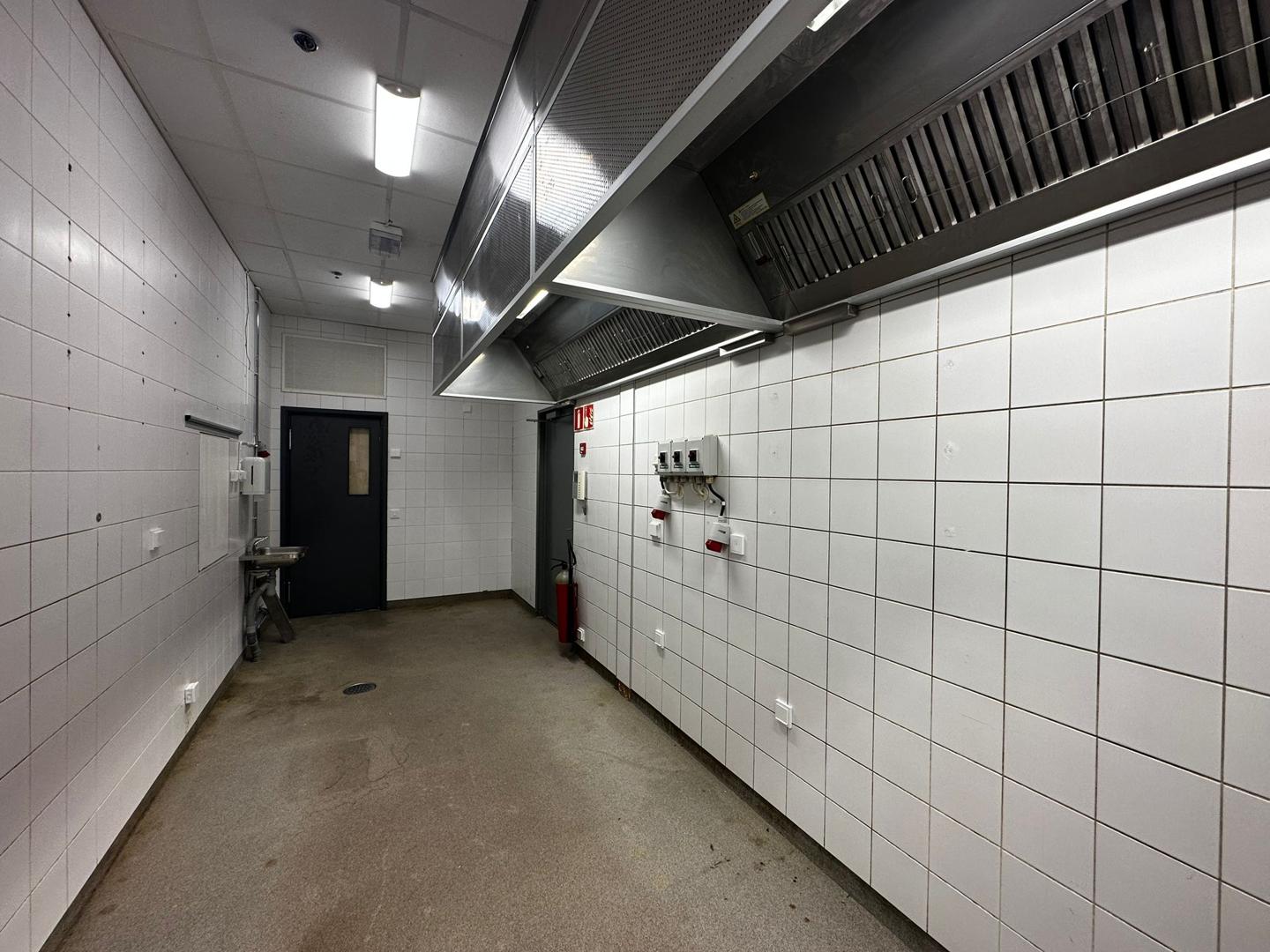 Töölönlahdenkatu 3, 136m2, Katutaso, Ravintolatila