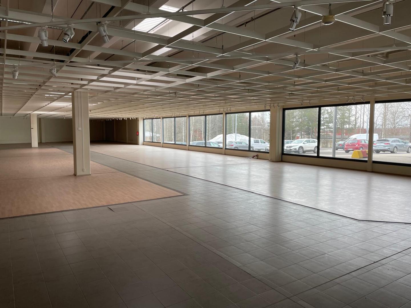 Lehtikaari 3 KOUVOLA, 1743m2, Pohjakerros, Liiketila