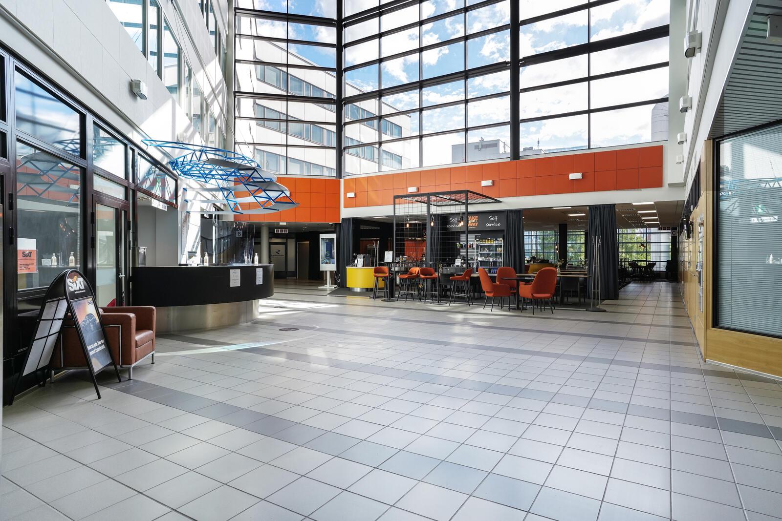 Hatanpään valtatie 24 TAMPERE, 259m2, Katutaso, Liiketila