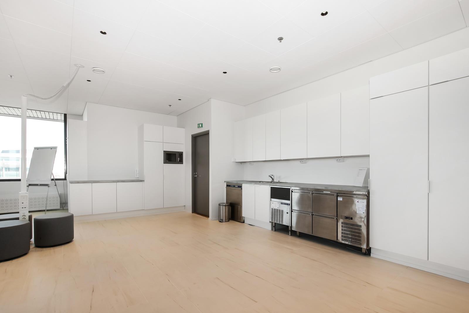 Hatanpään valtatie 24 TAMPERE, 225m2, 4. kerros, Toimistotila