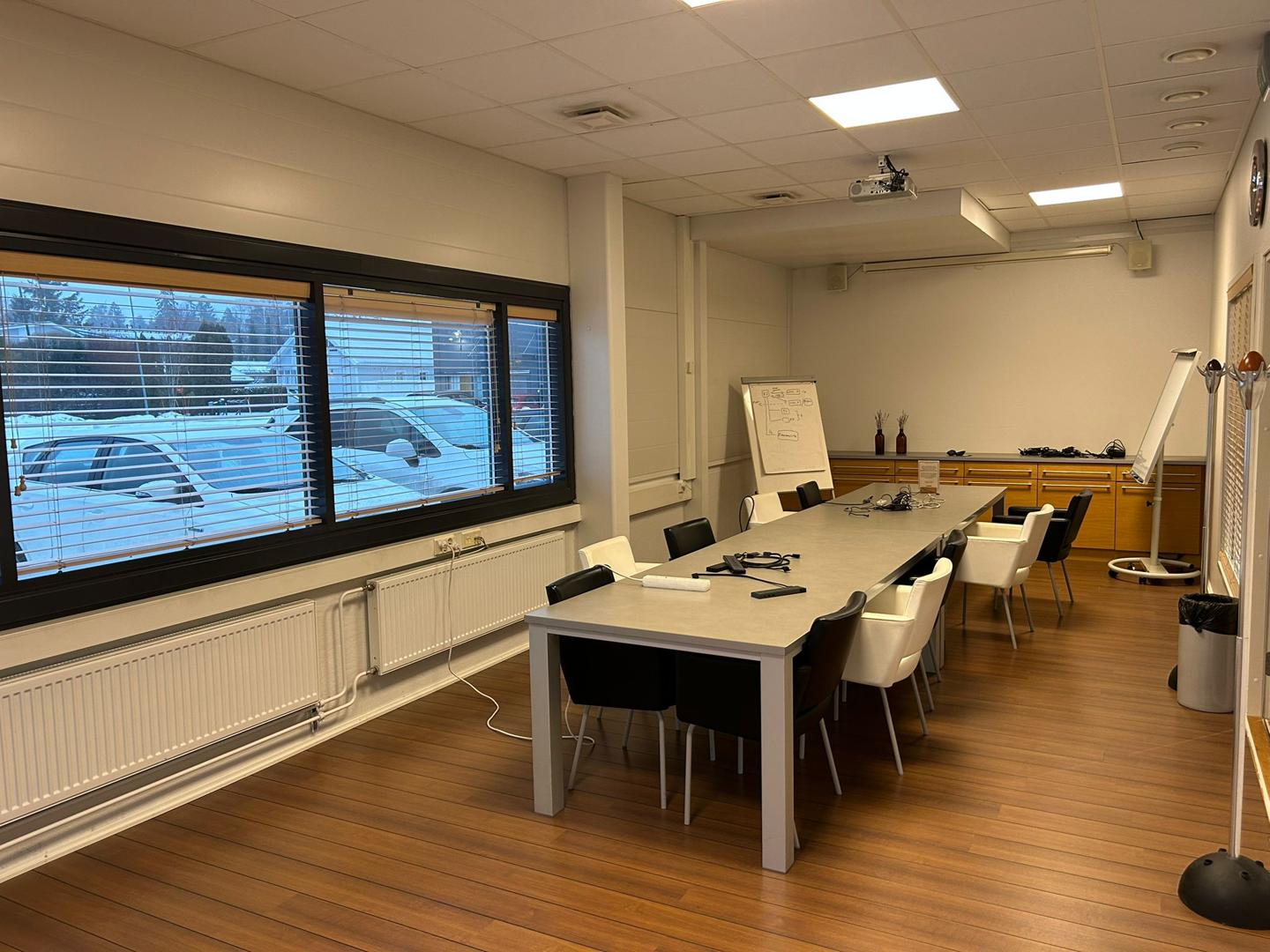 Martinkuja 10, 1500m2, Katutaso, Liiketila