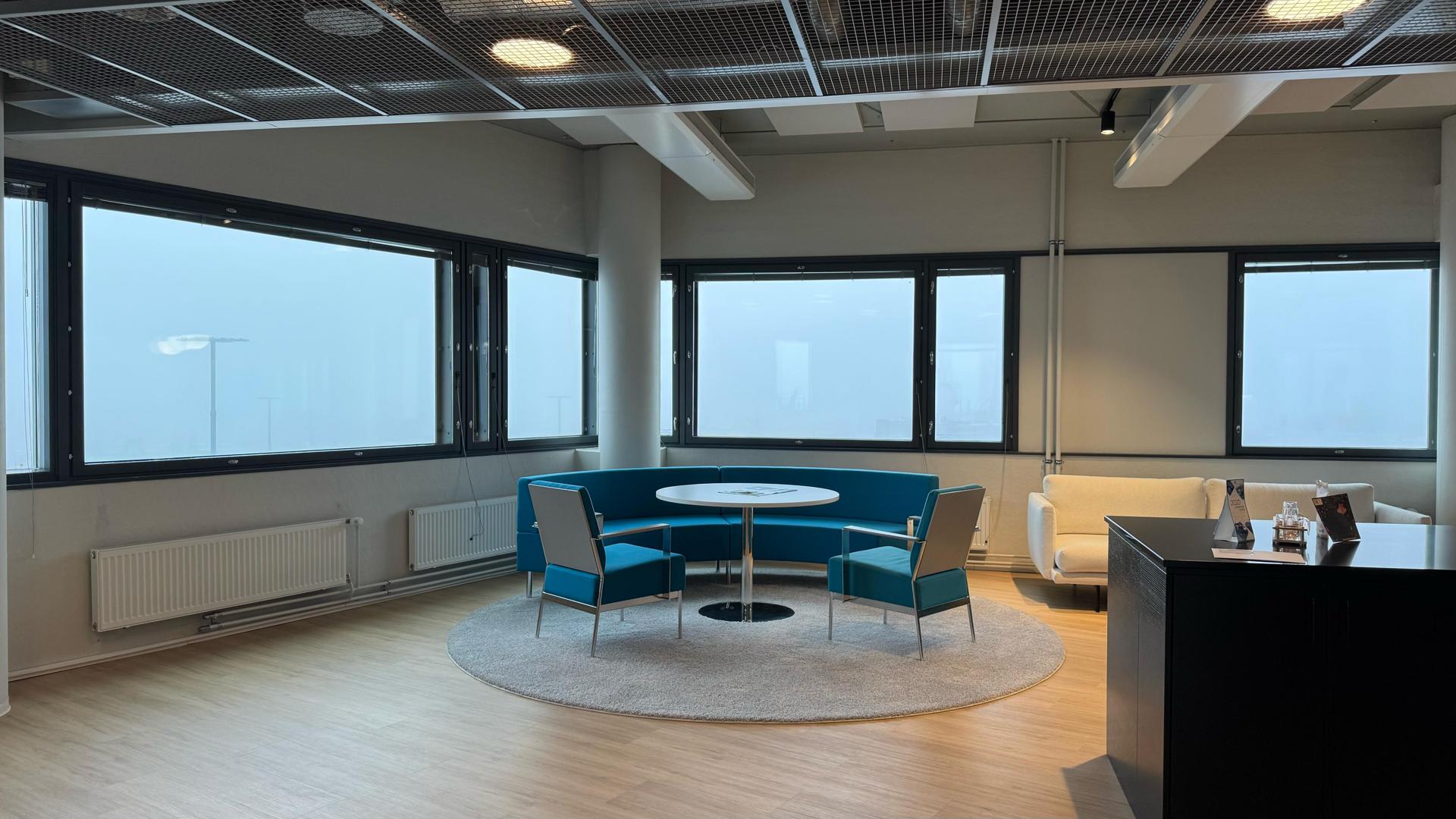 Komentosilta 1, 300m2, 2. kerros, Toimistotila