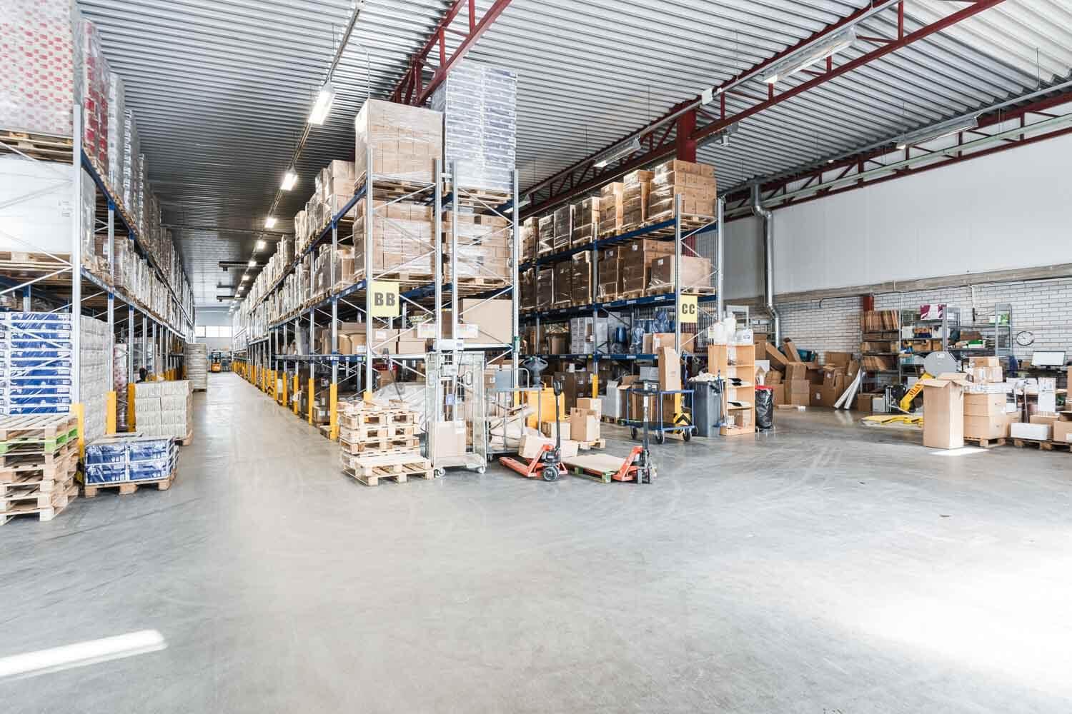 Kiilaniityntie 1, 3230m2, Koko rakennus, Toimistotila
