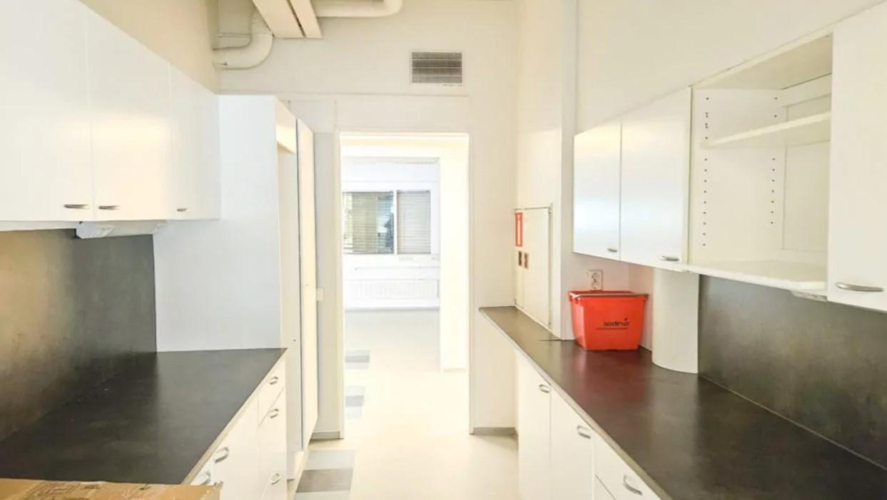 Lentäjäntie 1, 730m2, 3. kerros, Toimistotila