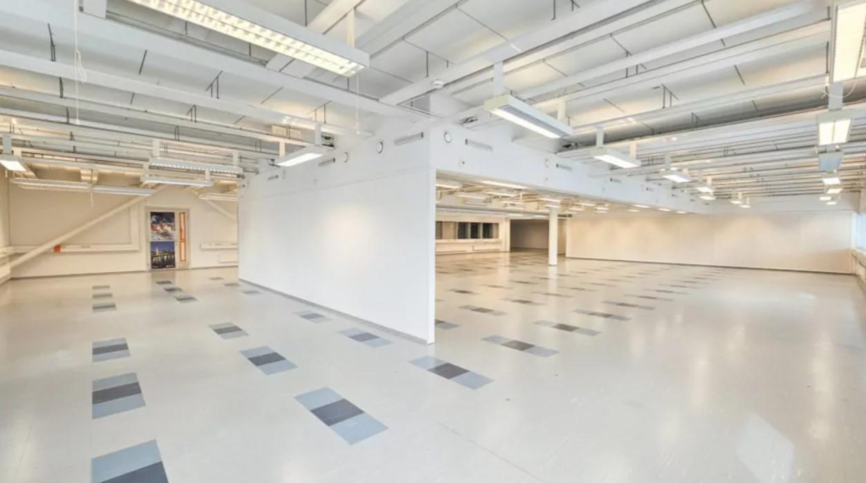Lentäjäntie 1, 730m2, 3. kerros, Toimistotila