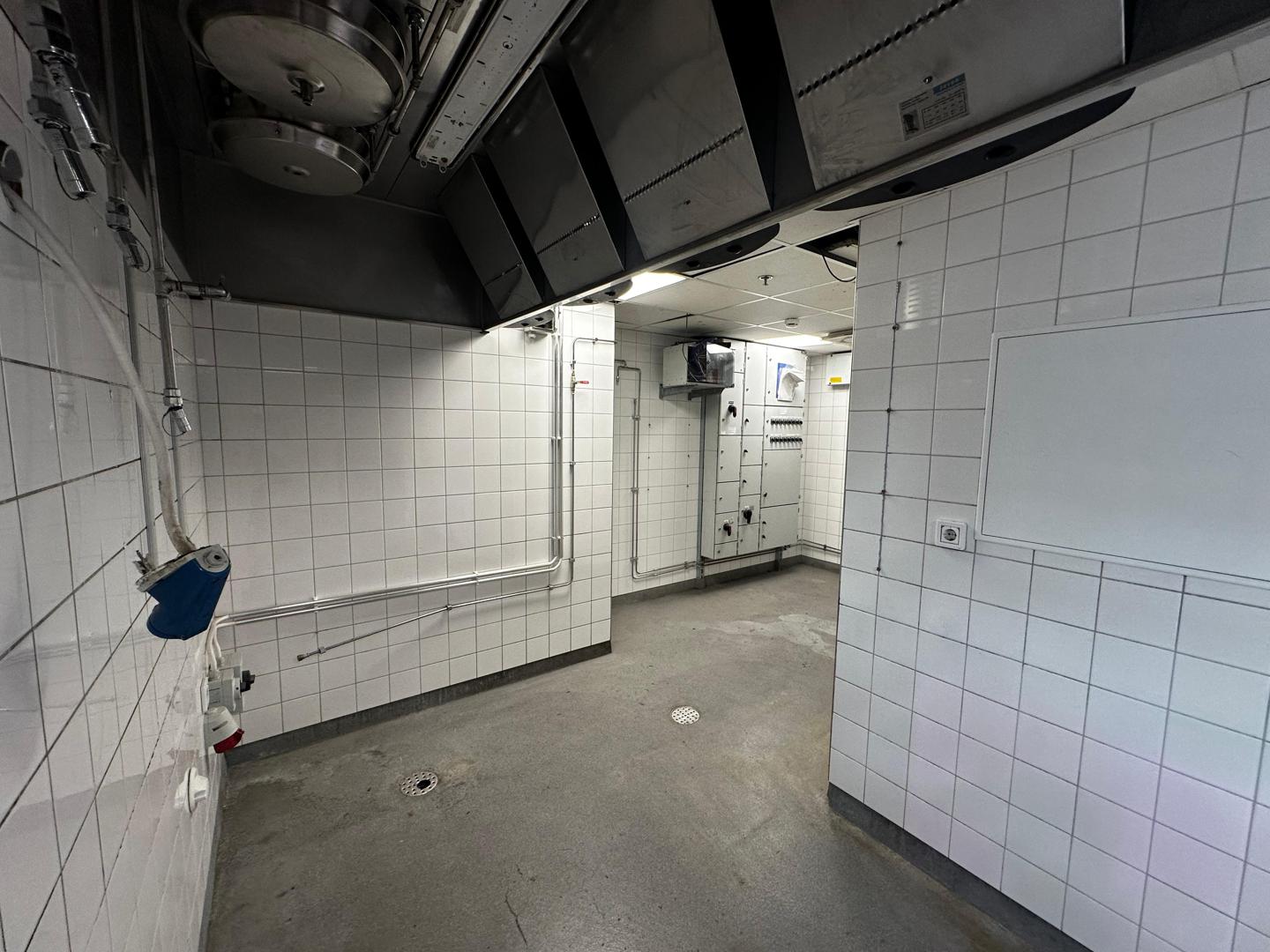 Urho Kekkosen katu 1, 200m2, 5. kerros, Ravintolatila