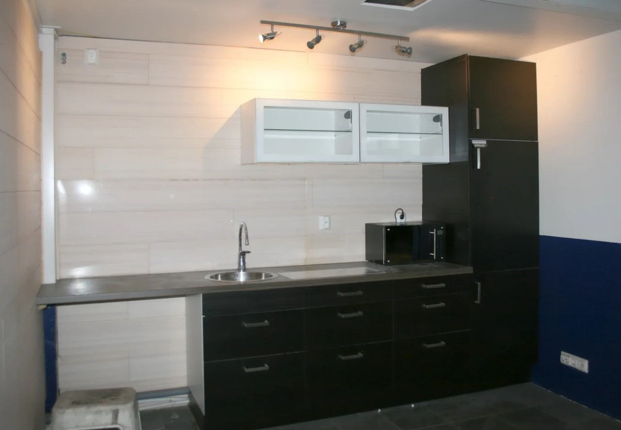 Valokaari 10, 425m2, 1. kerros, Varastotila