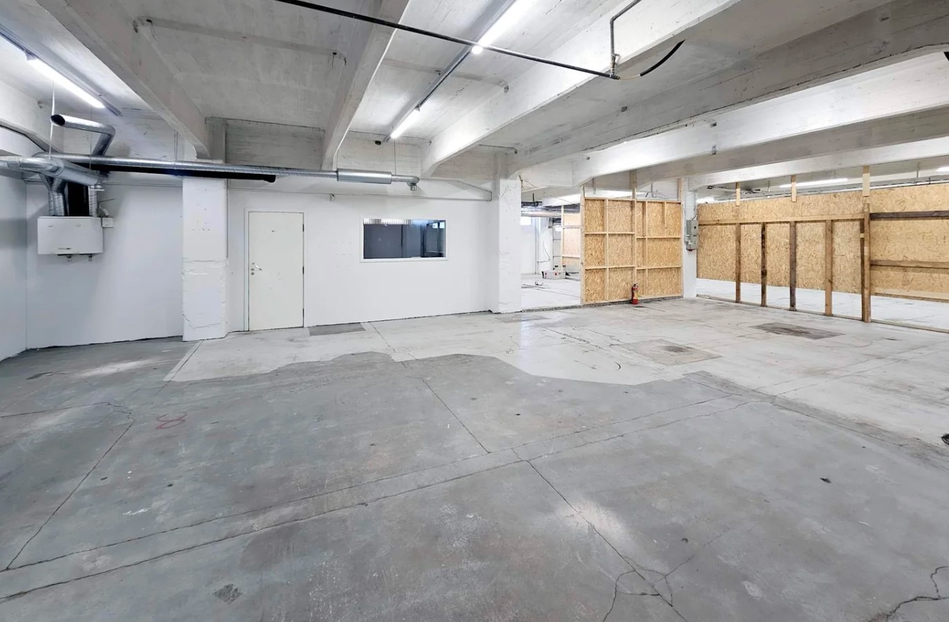 Valokaari 10, 425m2, 1. kerros, Varastotila