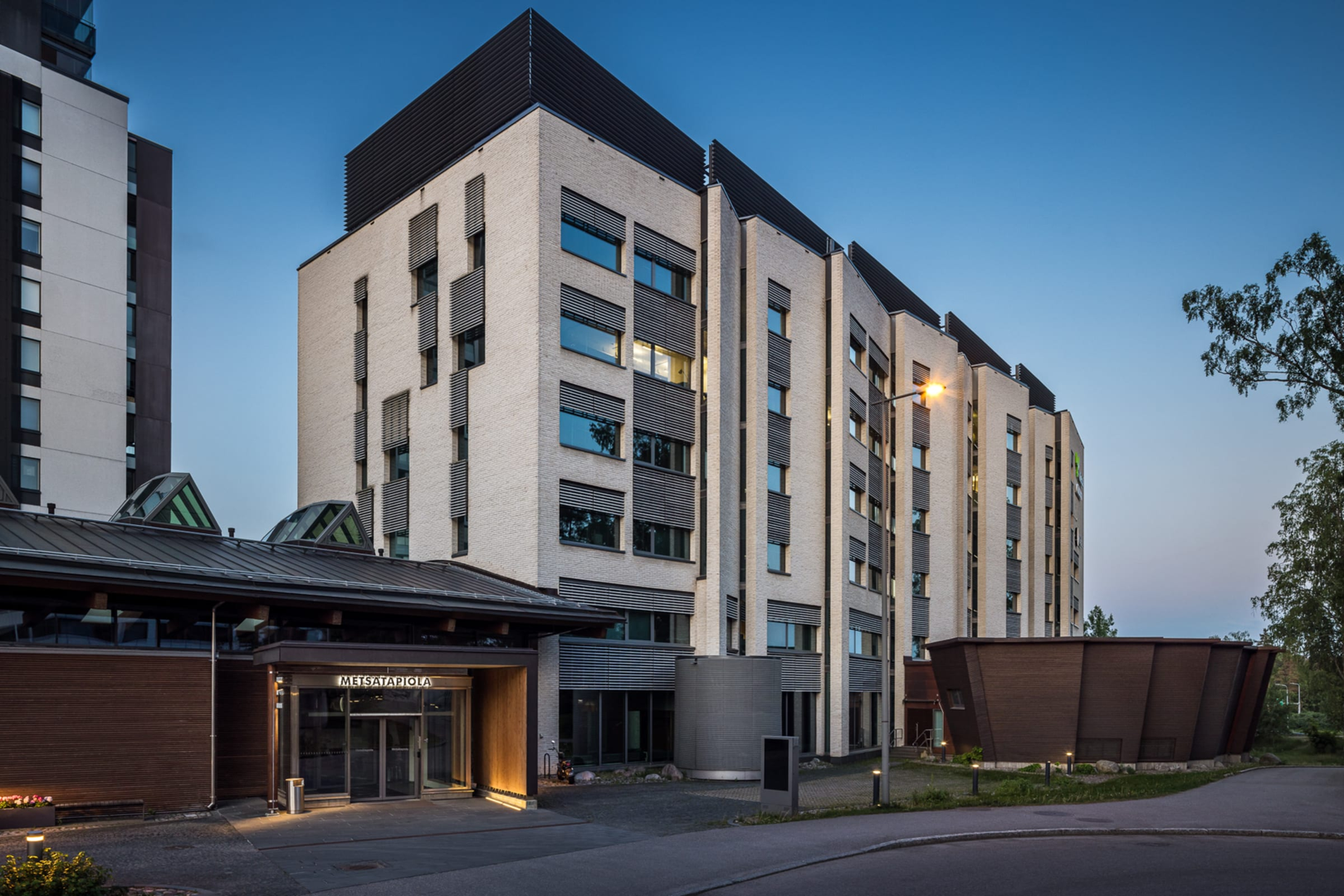 Revontulenpuisto 2, 10000m2, 2.-9. kerros, Toimistotila