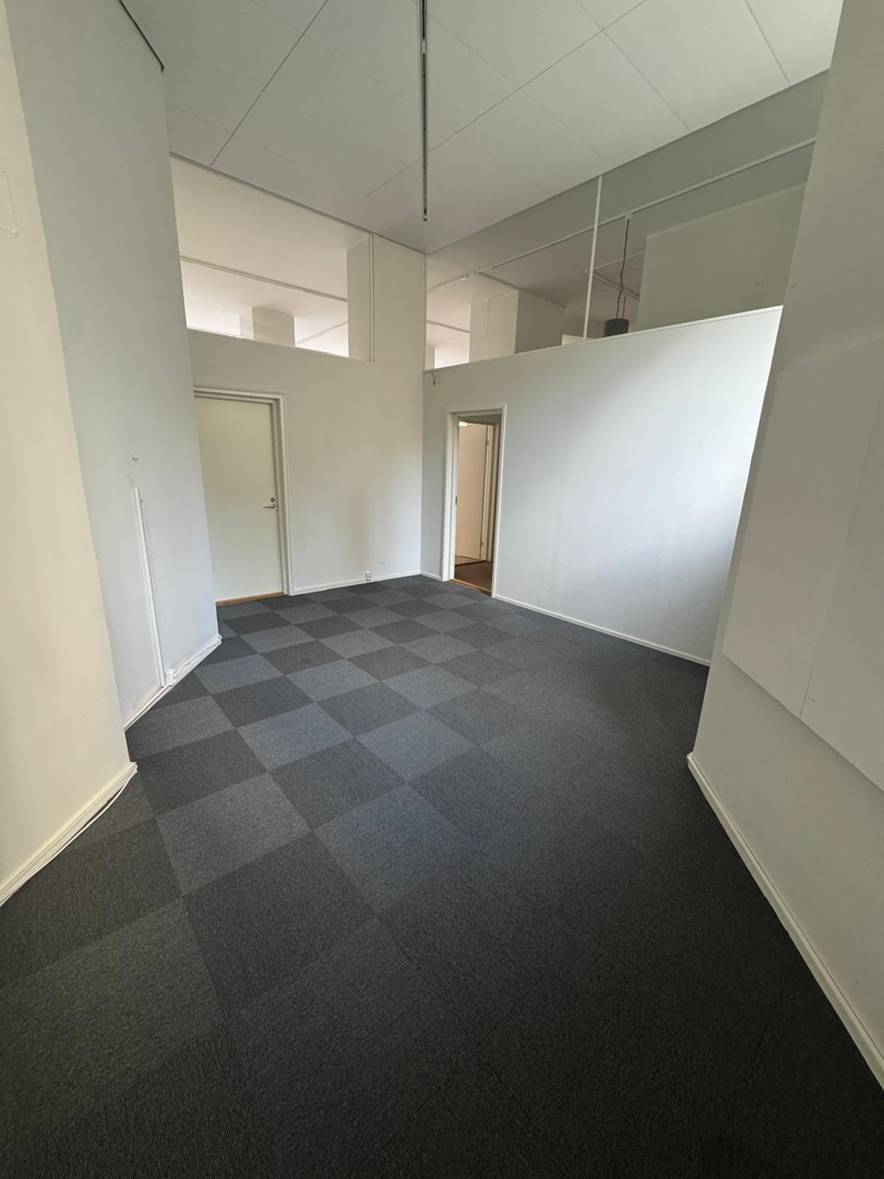 Eteläinen Hesperiankatu 8, 250m2, Katutaso, Liiketila