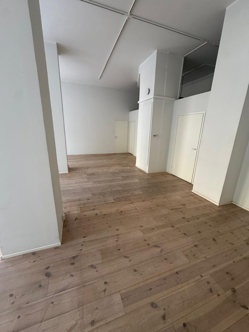 Eteläinen Hesperiankatu 8, 250m2, Katutaso, Liiketila