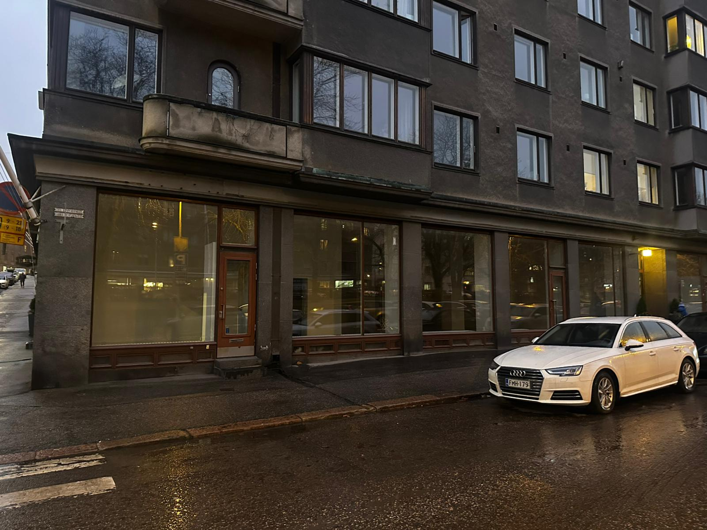 Eteläinen Hesperiankatu 8, 250m2, Katutaso, Liiketila