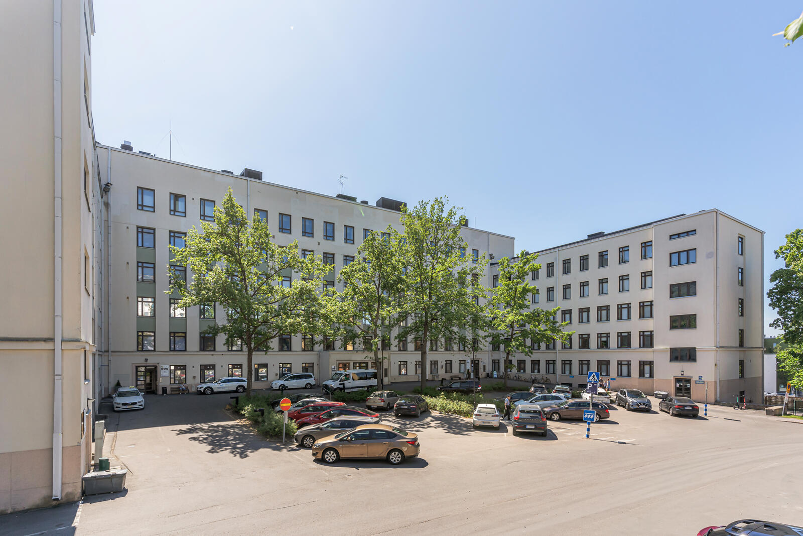 Tenholantie 10, 643m2, 6. kerros, Liiketila