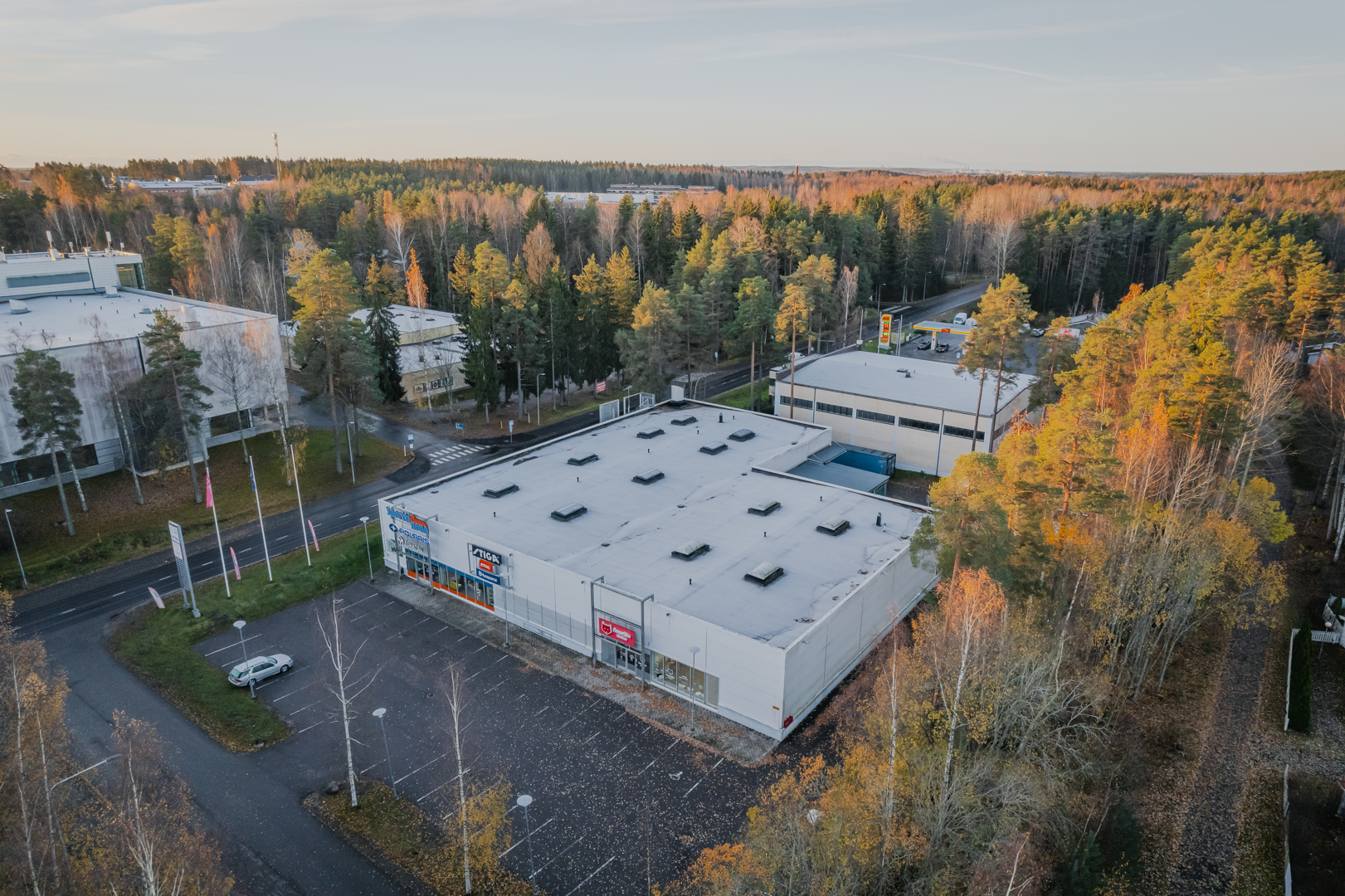 Hakamäenkuja 2 LOHJA, 650m2, , Liiketila