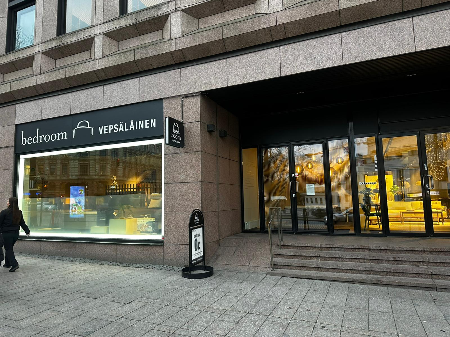 Mannerheimintie 2, 238m2, Katutaso, Liiketila