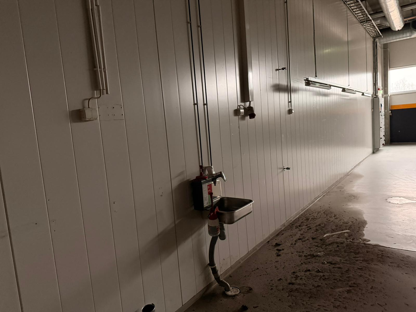 Sillankorva 15, 331m2, Katutaso, Liiketila