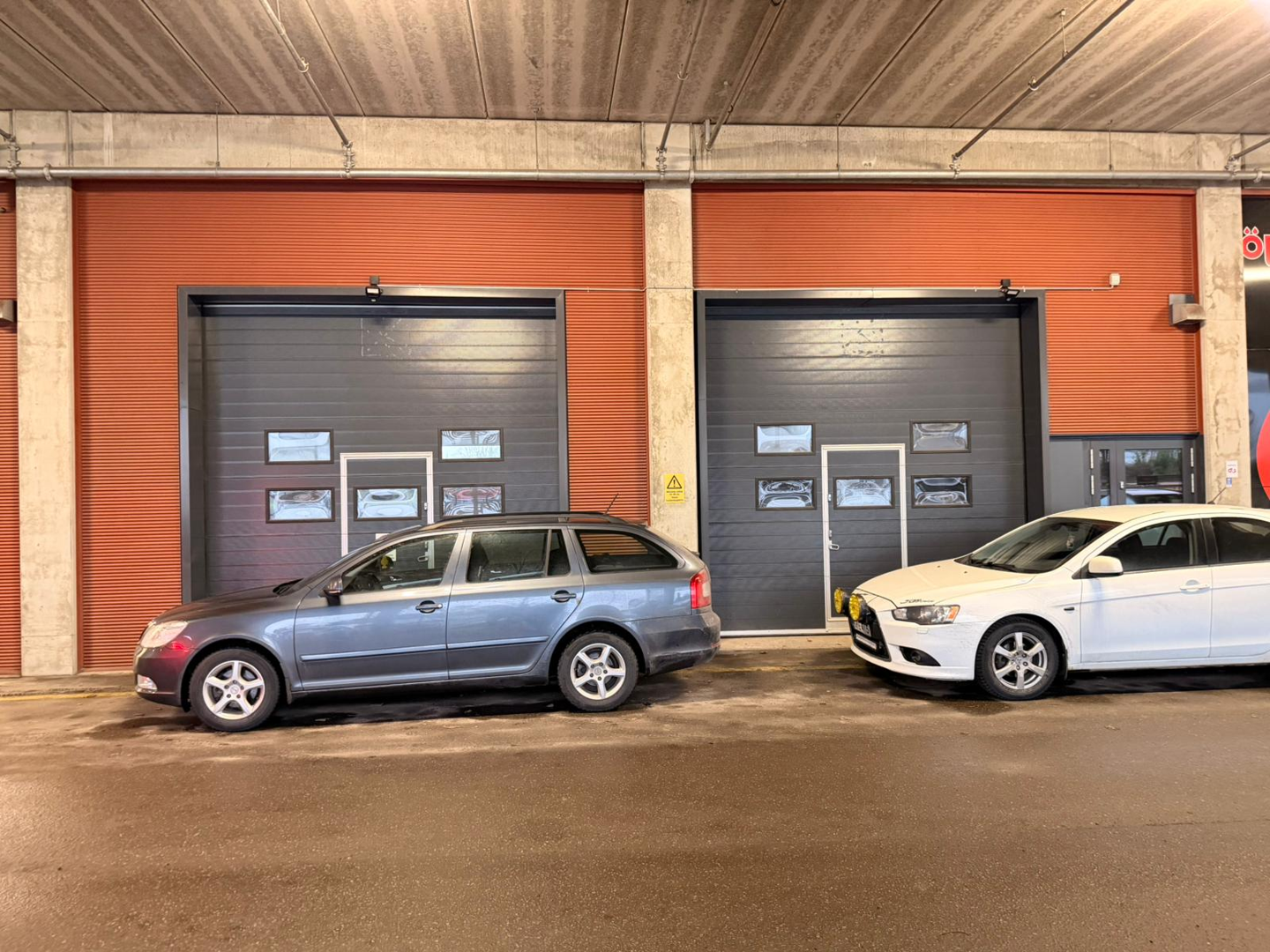 Sillankorva 15, 331m2, Katutaso, Liiketila