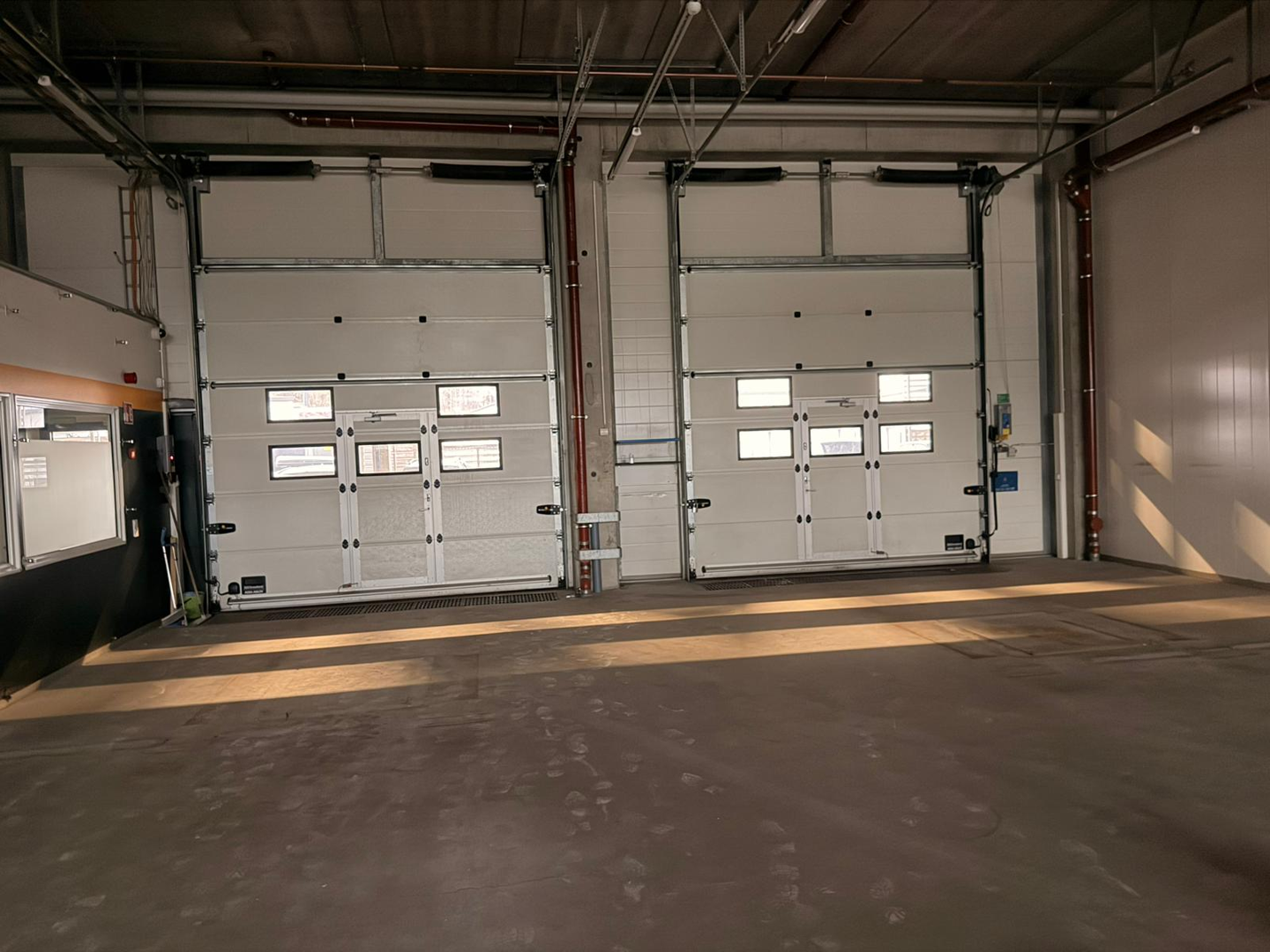 Sillankorva 15, 331m2, Katutaso, Liiketila