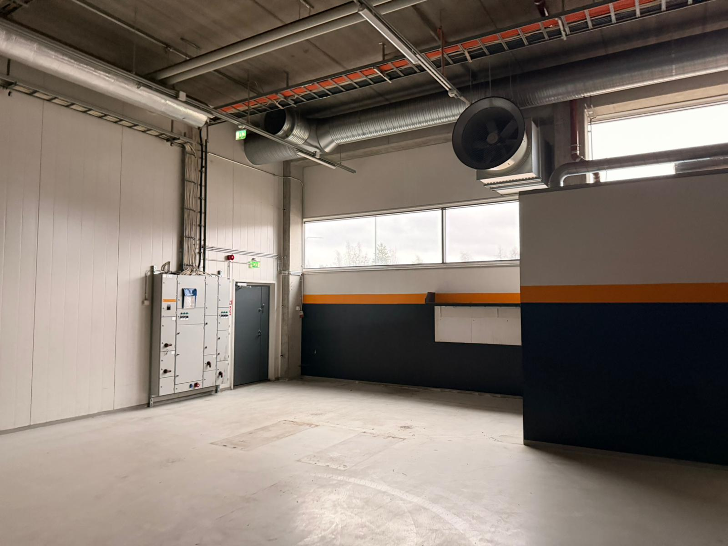 Sillankorva 15, 331m2, Katutaso, Liiketila