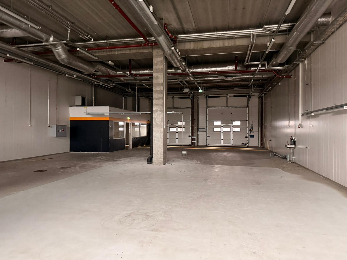 Sillankorva 15, 331m2, Katutaso, Liiketila