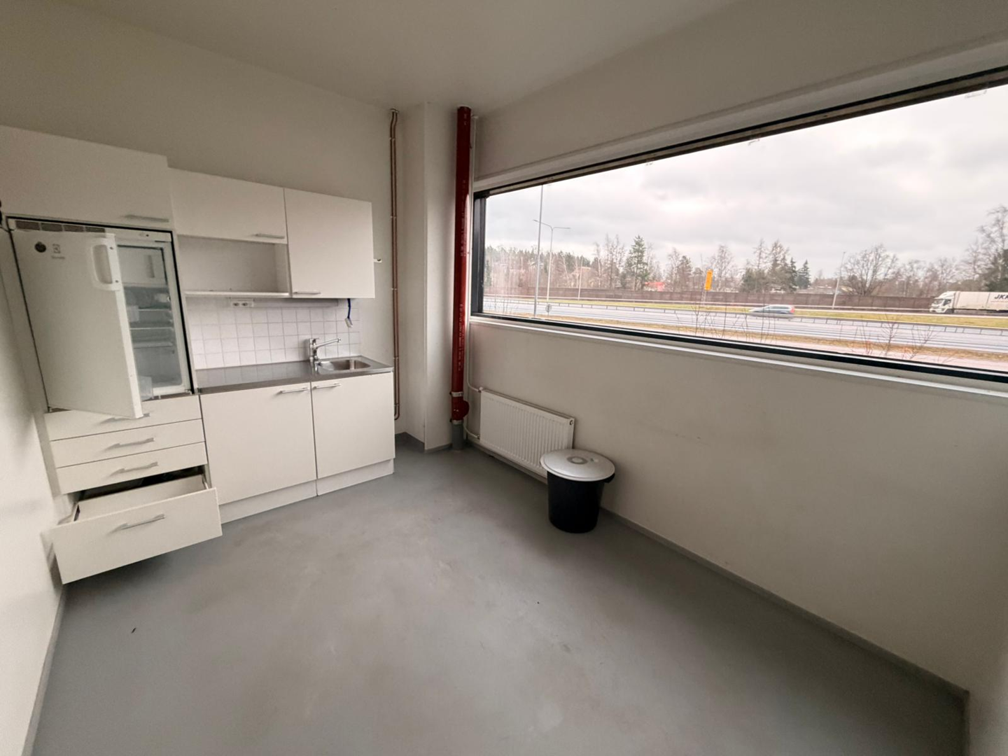 Sillankorva 15, 331m2, Katutaso, Liiketila