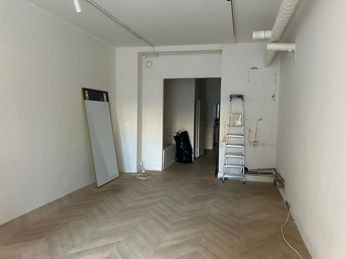 Kasarmikatu 23, 57m2, Katutaso, Liiketila