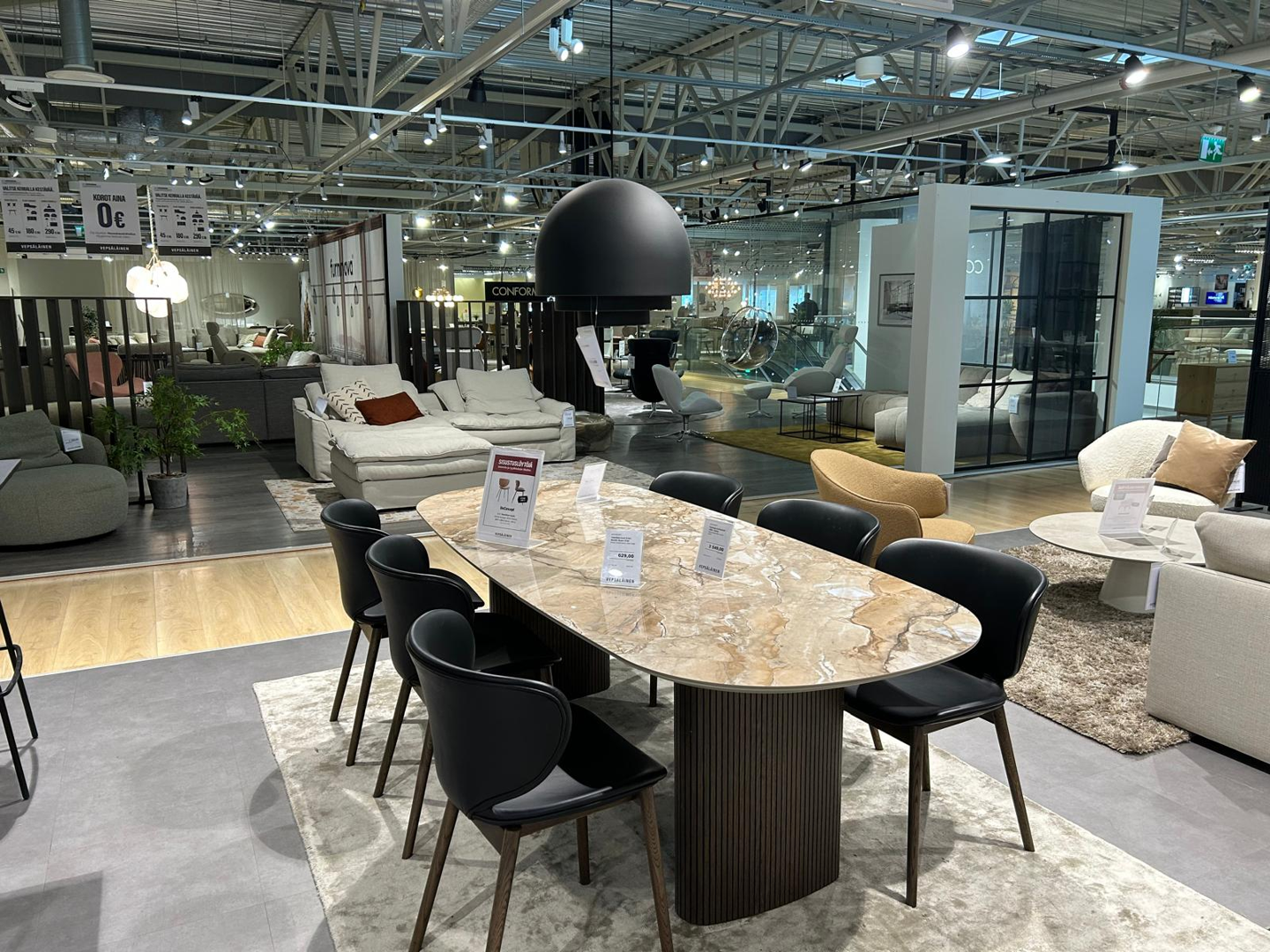 Porttipuistontie 1, 1948m2, 2. kerros, Liiketila